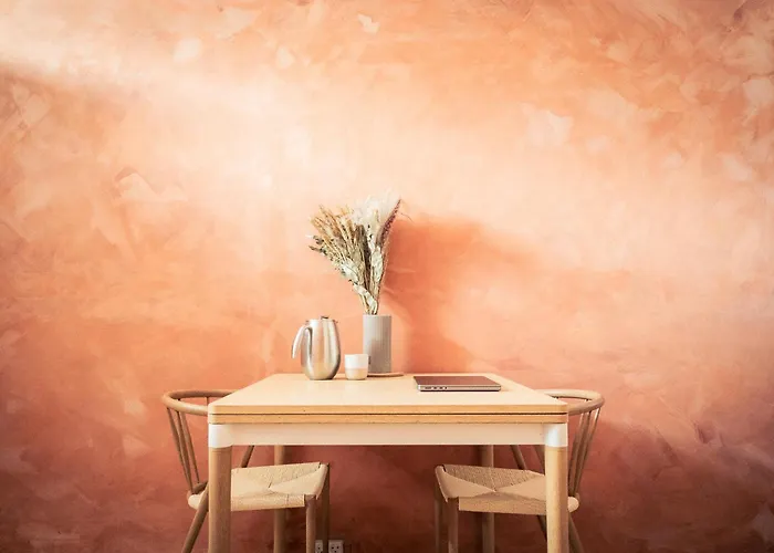 Spacious With Amazing Loft * København