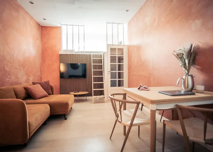 Spacious With Amazing Loft København