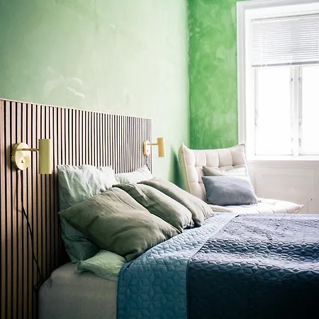 アパート Spacious With Amazing Loft